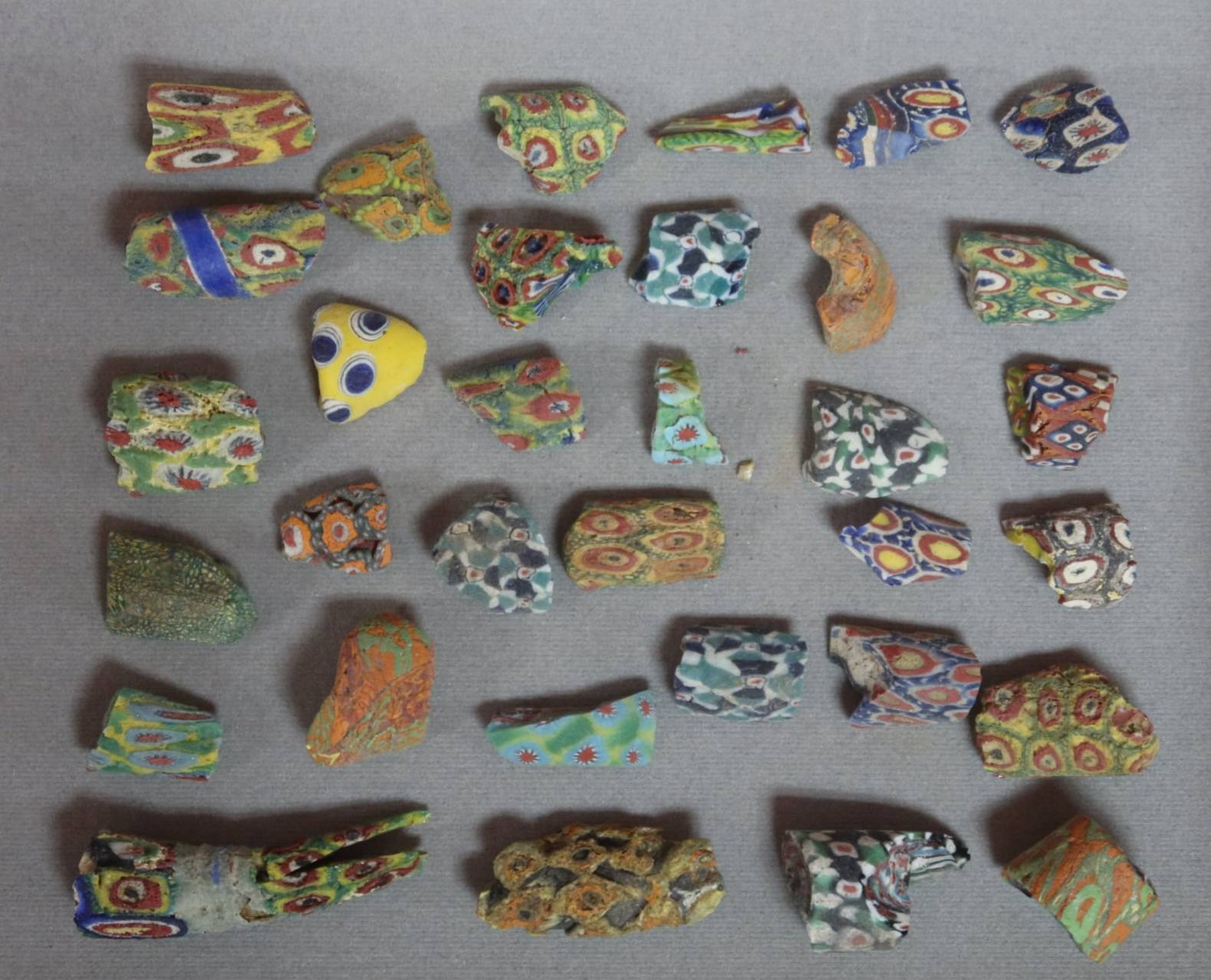 20260512_6 แล้วนี้อะไรนิ ... #สมเสร็จศรีวิชัยจากสุมาตรา ?  WhatIsThese ... #MosaicGlassFromSumatraSrivijaya !!!