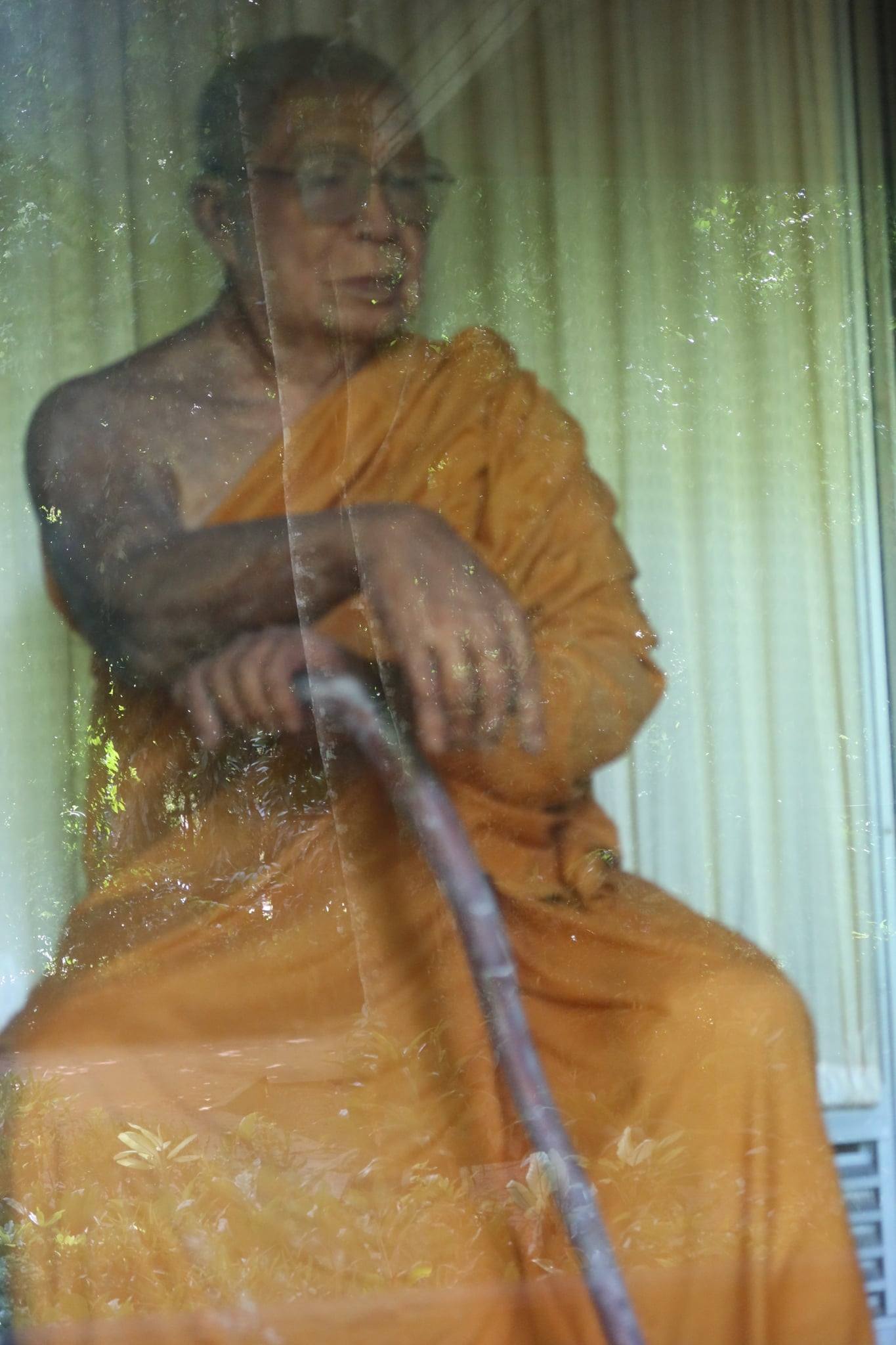 2605053