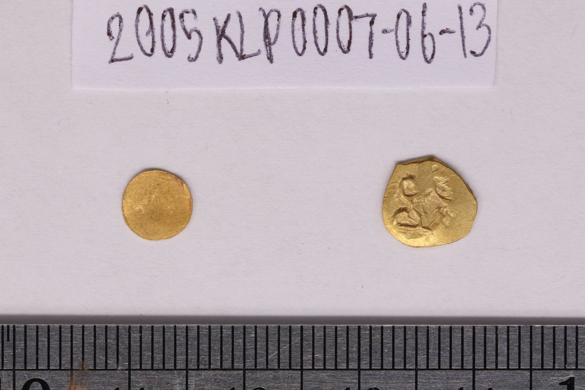 2410044